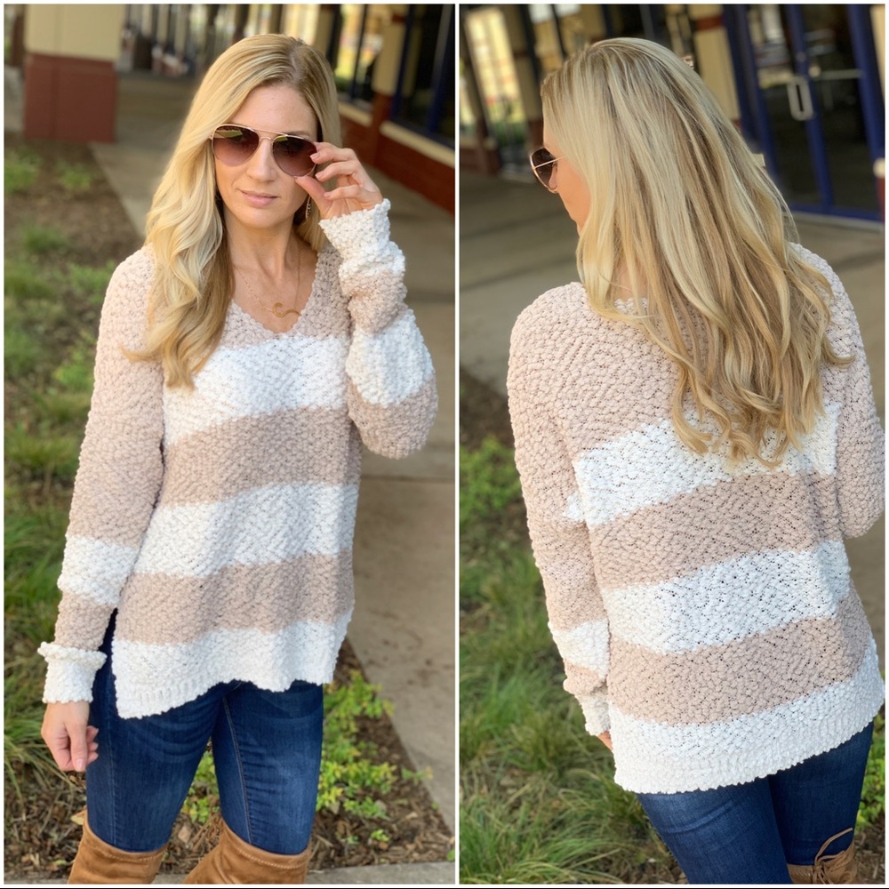 ✨LAST ONE✨Taupe and Ivory popcorn sweater v neck - Picture 2 of 5